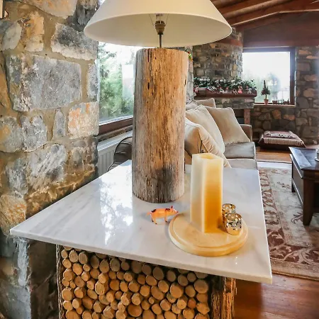 Lavish Holiday In Pella With Jacuzzi Prázdninový dům Edessa