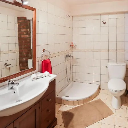 Lavish Holiday In Pella With Jacuzzi