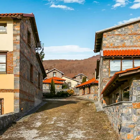 Lavish Holiday In Pella With Jacuzzi Prázdninový dům *